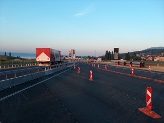 Lever de soleil sur le chantier de l'autoroute de Bevaix